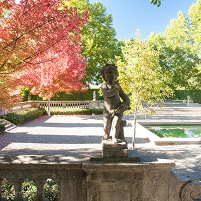 Bealieu Garden's Sunken Garden balustrade with cherub